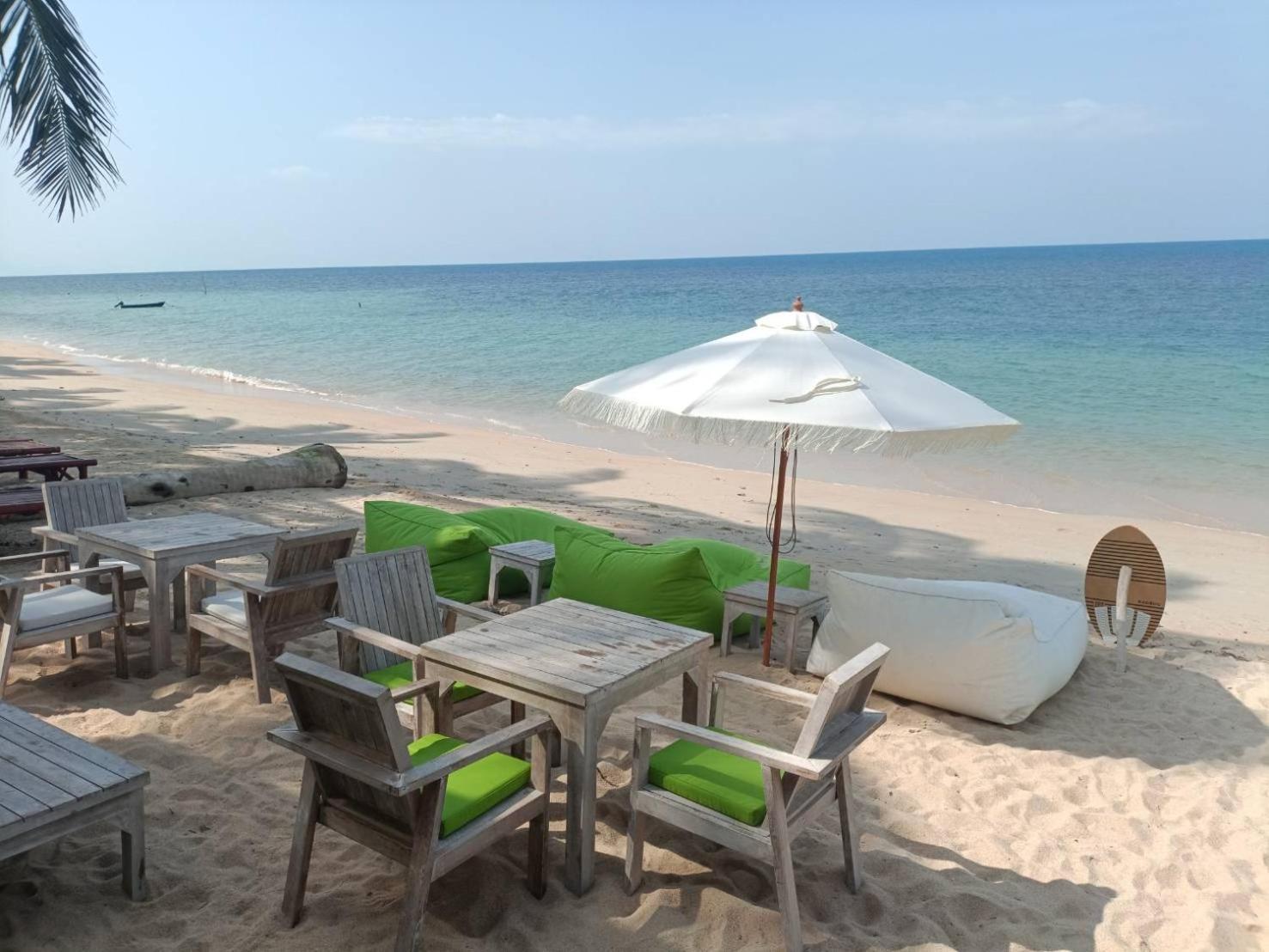 March Samui Resort Маенам Экстерьер фото