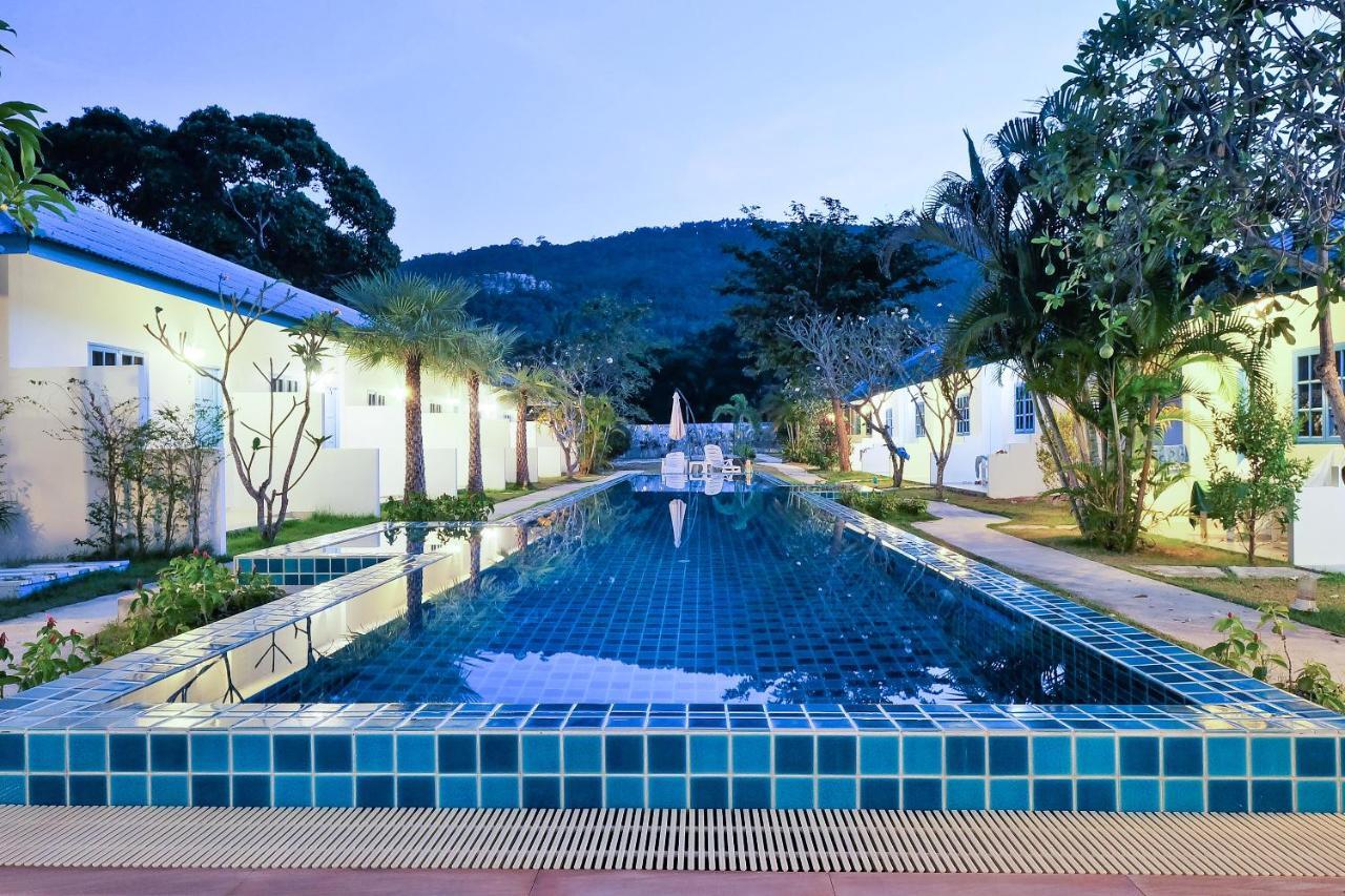 March Samui Resort Маенам Экстерьер фото