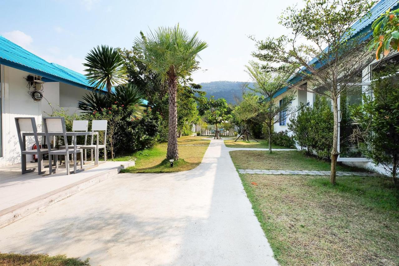 March Samui Resort Маенам Экстерьер фото